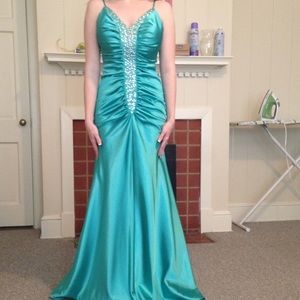 Sky blue evening/ prom/ formal dress