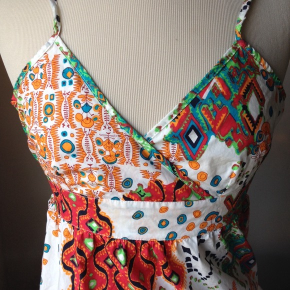 ❤️Donated 2/14❤️ Fun Side Zip Colorful Top - Picture 2 of 4