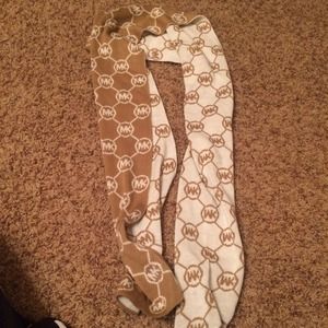 Michael kors scarf