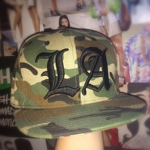 LA CAMO SNAPBACK 🌴