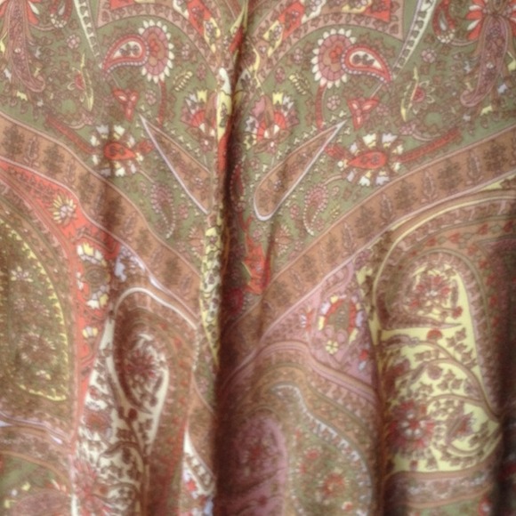 ❌SOLD❌Rare Unique Vintage City Find Chiffon Poncho - Picture 3 of 3