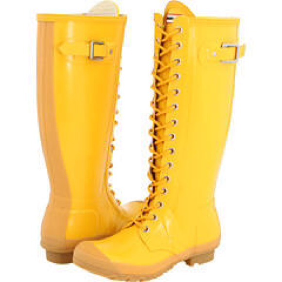 BNIB Hunter watling rain boots in marigold.