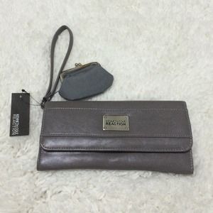 Kenneth Cole Reaction Grey Wrislet Wallet