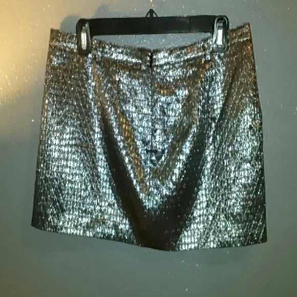 Perfect skirt with some boots - Picture 2 of 4