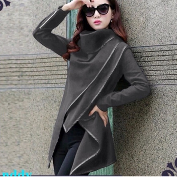 Gray wrap around coat/jacket - Picture 2 of 4