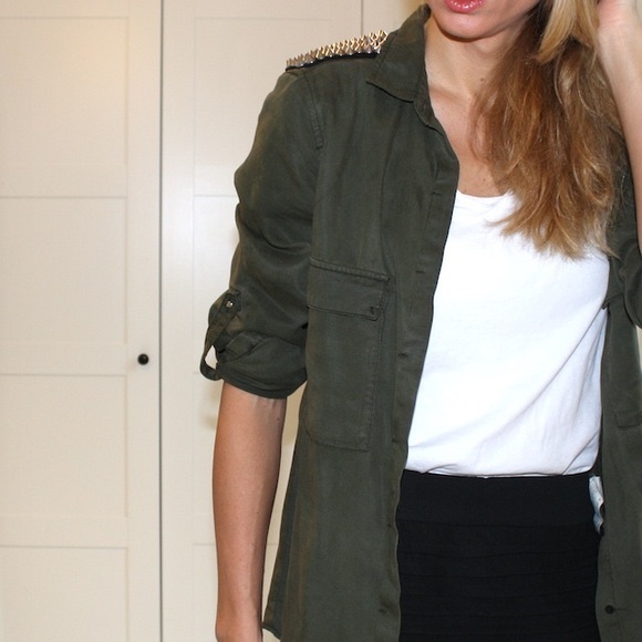 Zara Tops - FINAL PRICE❗Zara Military Spiked button up 🔥