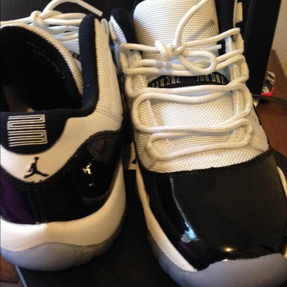 Low Concord 11s