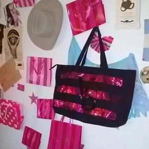 VS Tote