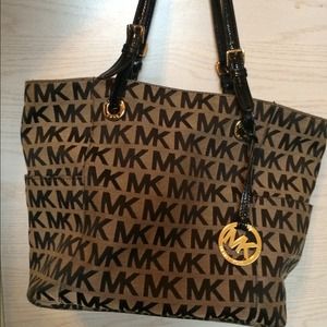 (SOLD!!) Michael Korse Tote