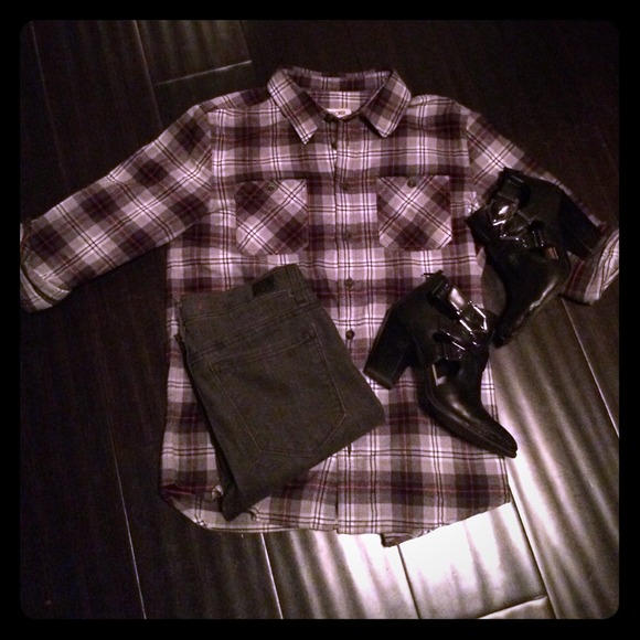 ⚠️SOLD⚠️ BDG low rise gray stretch skinny jeans