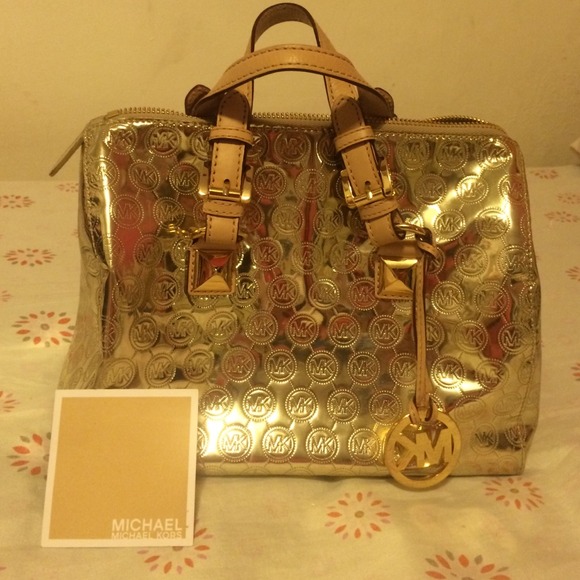 Authentic Michael Kors handbag.   1 DAY OFFER!!!!!