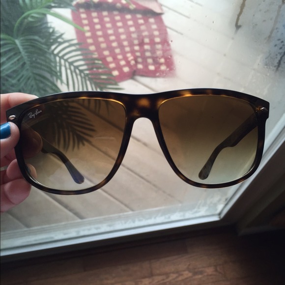 Ray-Ban Other - Ray bans