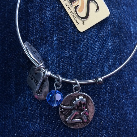 Three bracelets - Picture 2 of 4