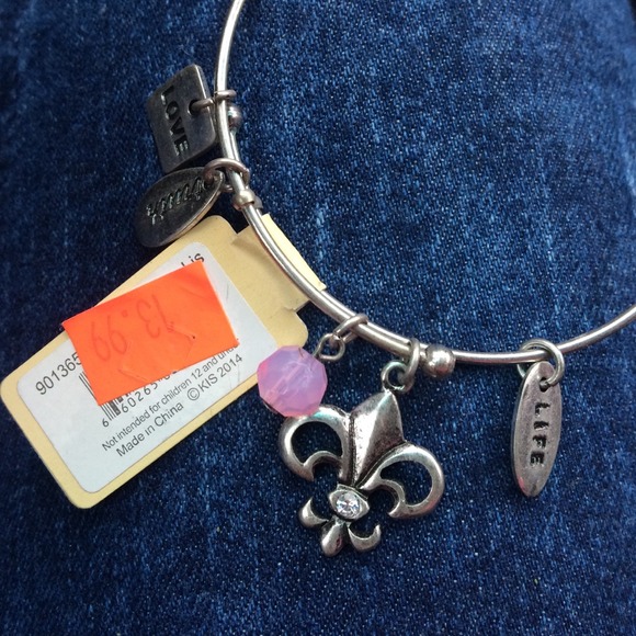 Three bracelets - Picture 3 of 4