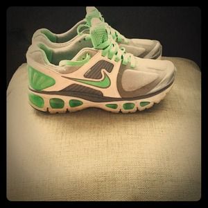 ❤️FLASH SALE Nike runner sneakers