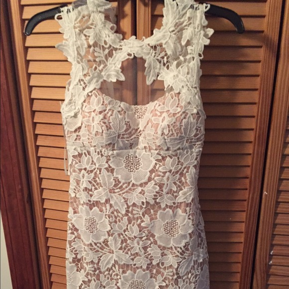 🌟BRAND NEW💫 Laced/Floral Dress