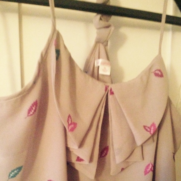 Blush top - Picture 2 of 3