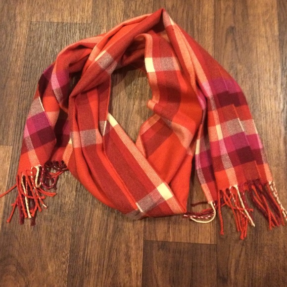 Cashmere blended scarf! 💖💖SOFT💖💖 - Picture 2 of 3