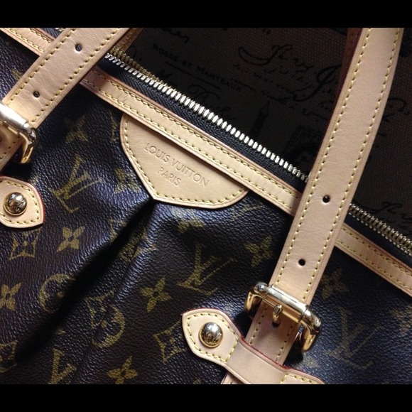 Louis Vuitton Palermo GM - Picture 2 of 4