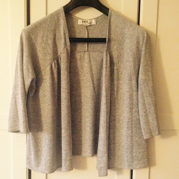 Open front light grey cardigan. - Picture 1 of 2