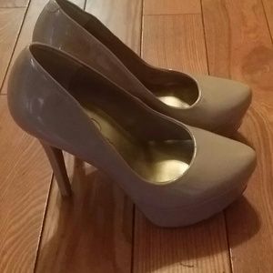 Jessica  Simpson Waleo