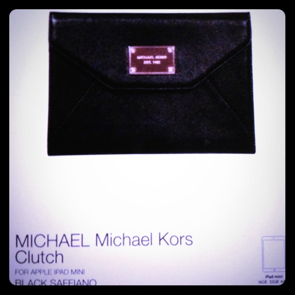 *NWT* Michael Kors Clutch case