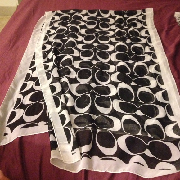 Coach scarf- i n s p i r e d