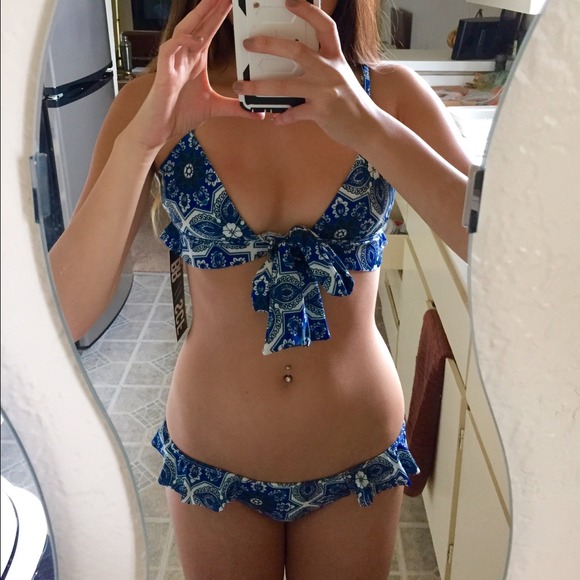 Stone fox swim  Other - SOLD Beach riot // stone cold fox swim bikini S