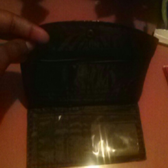 Wallets - Picture 2 of 3