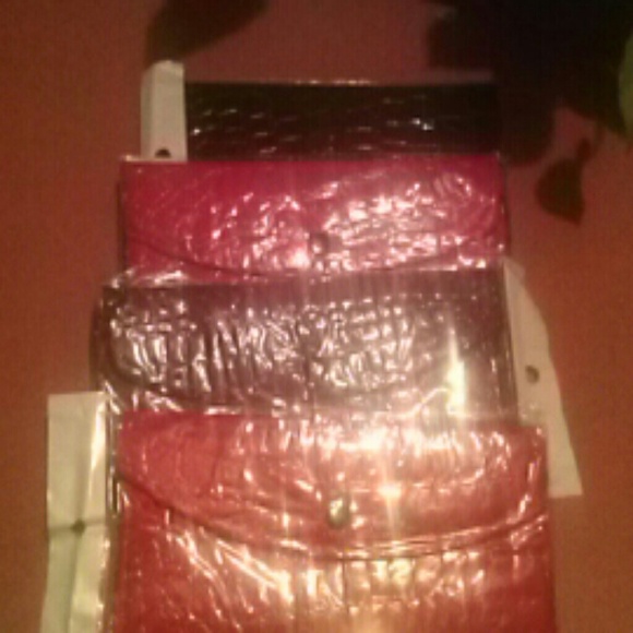 Wallets - Picture 3 of 3