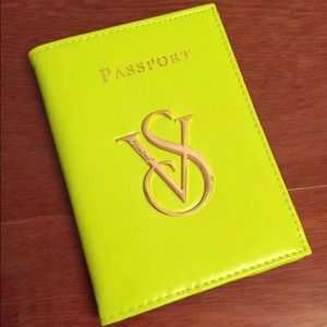 🚫Sold🚫Victoria's Secret VS Passport Case