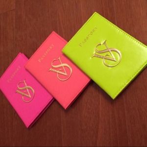 Victoria's Secret VS Passport Case