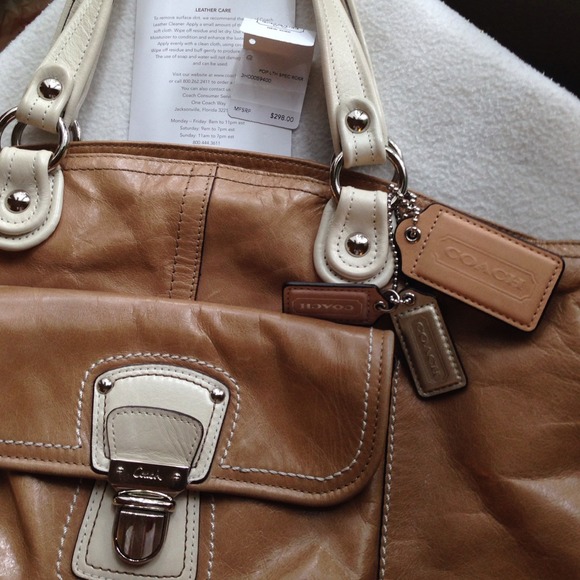 Coach - Picture 2 of 4