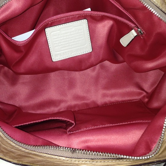 Coach - Picture 3 of 4