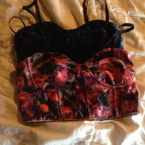 !bundle! 🌻2 floral velvet crop tops 🌻never worn