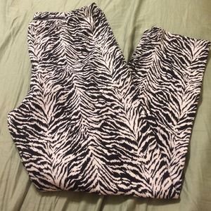 Zebra stripped leggings
