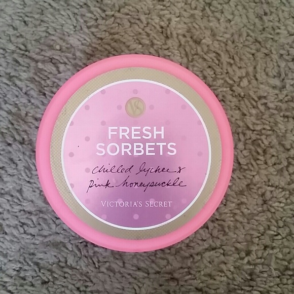 ❌sold❌Vs whipped body souffl?