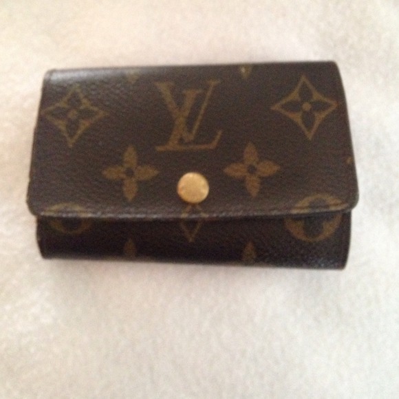 Authentic Louis Vuitton key Holder