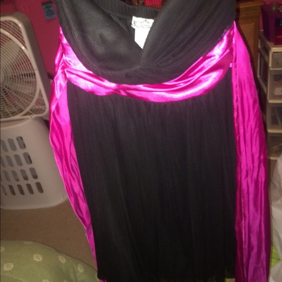 Short strapless dress.