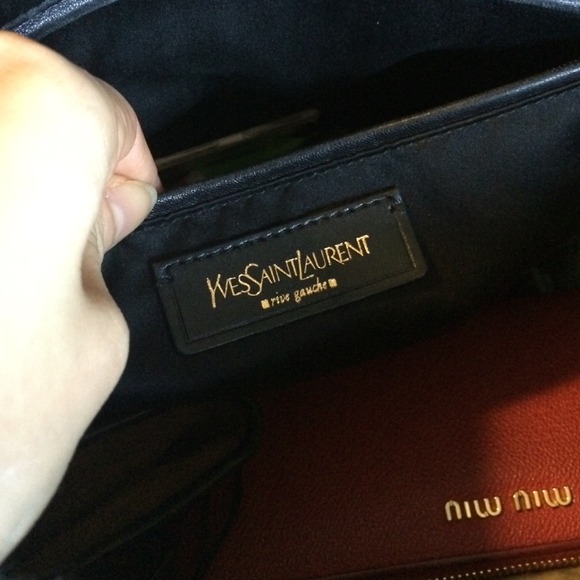 ⛔️SOLD⛔️ Authentic YSL Muse ⛔️Sold⛔️ - Picture 2 of 4