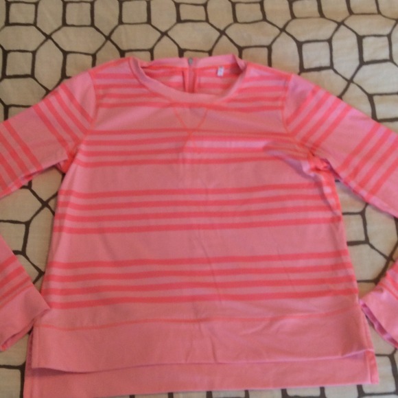 Lululemon top
