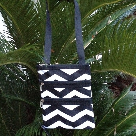 Chevron cross body