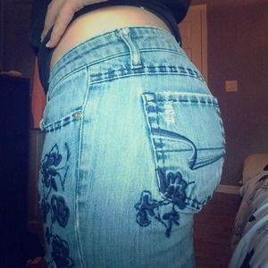 Unique American Eagle "Skinny Flare" Jeans