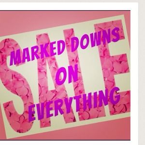 Everything marked down! Offers welcomed! 👍💕