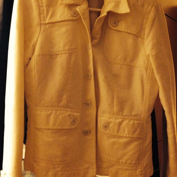 Super cute, comfey, and warm Lucky brand Jacket