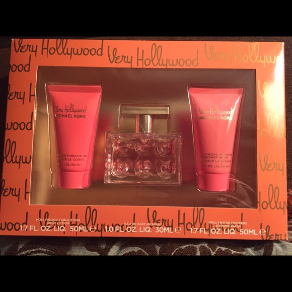 •Very Hollywood Perfume Set•