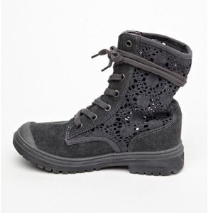 Roxy Needham boots