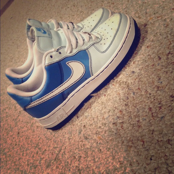 Ombré blue Air Force 1s 5y