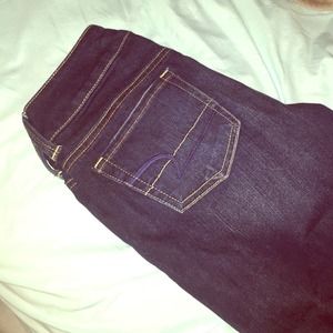 AMERICAN EAGLE CAPRIS