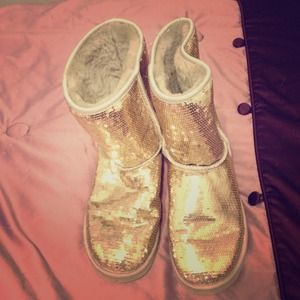 Size 9 Sequined Ugg Australia boots